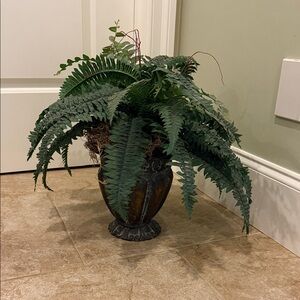 Home Interiors Verdant Fern in Decorative Brown Vase